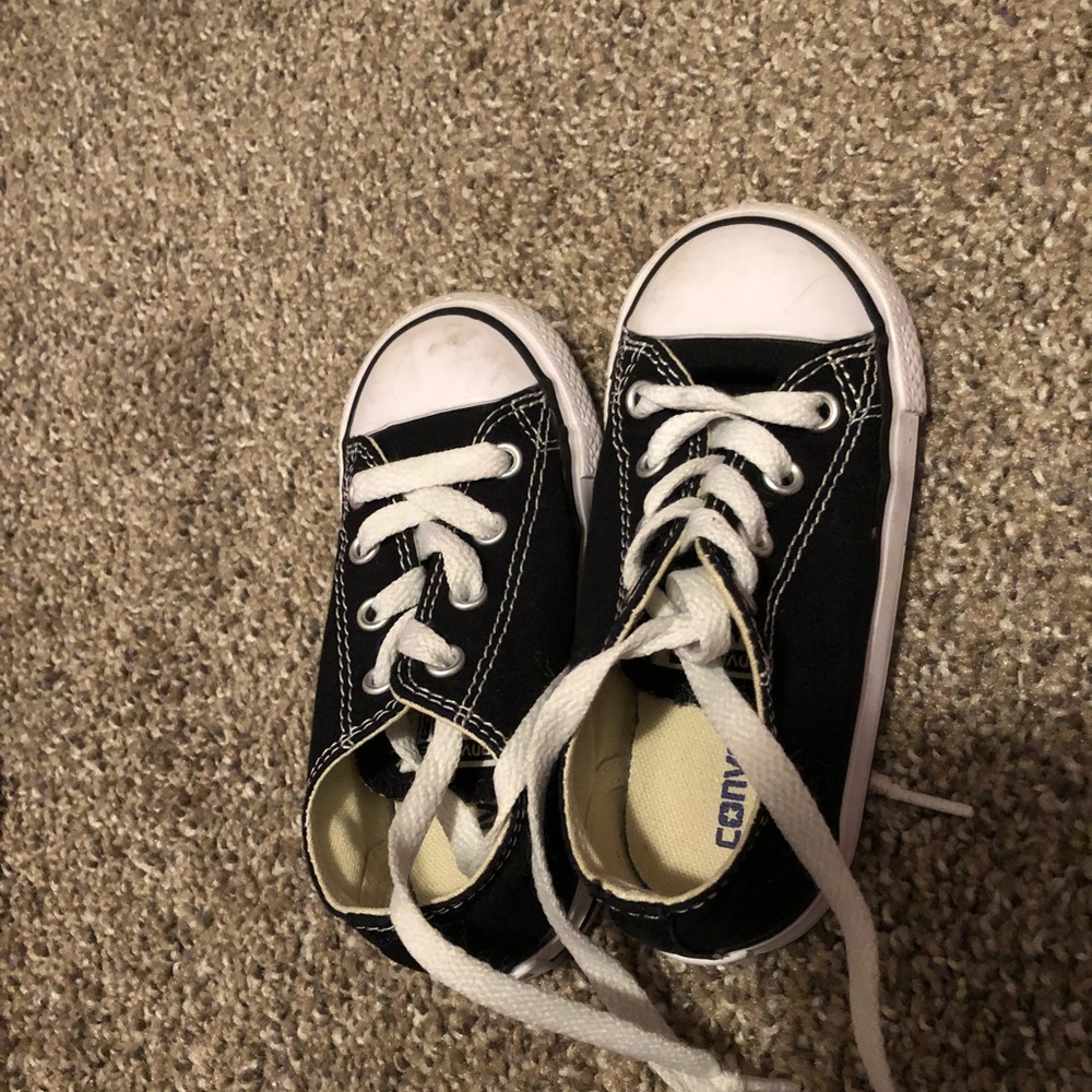 Black converse